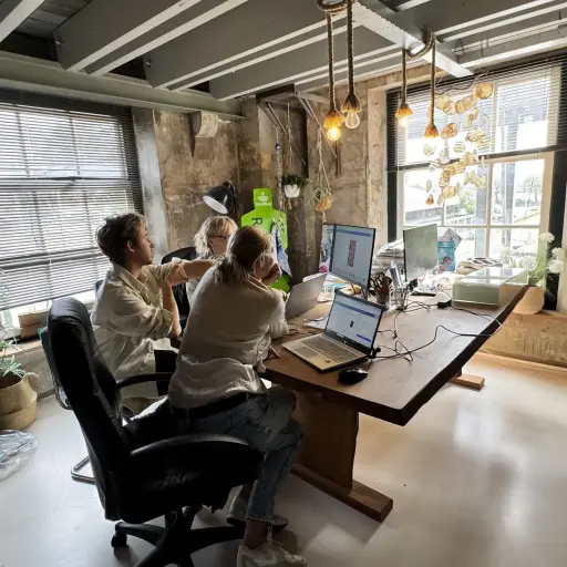 [AI-040] AI Expert aan buro | training